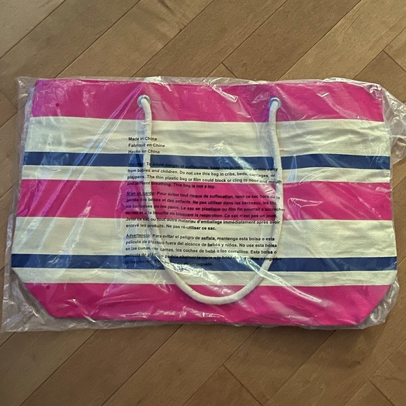 NWT Cabana Stripe Travel Duffle DSW in XL - Picture 4 of 9